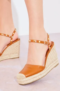 Closed Toe Studded Wedges