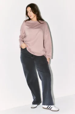 Fits Embroidered Crew Neck Long Sleeve T-Shirt