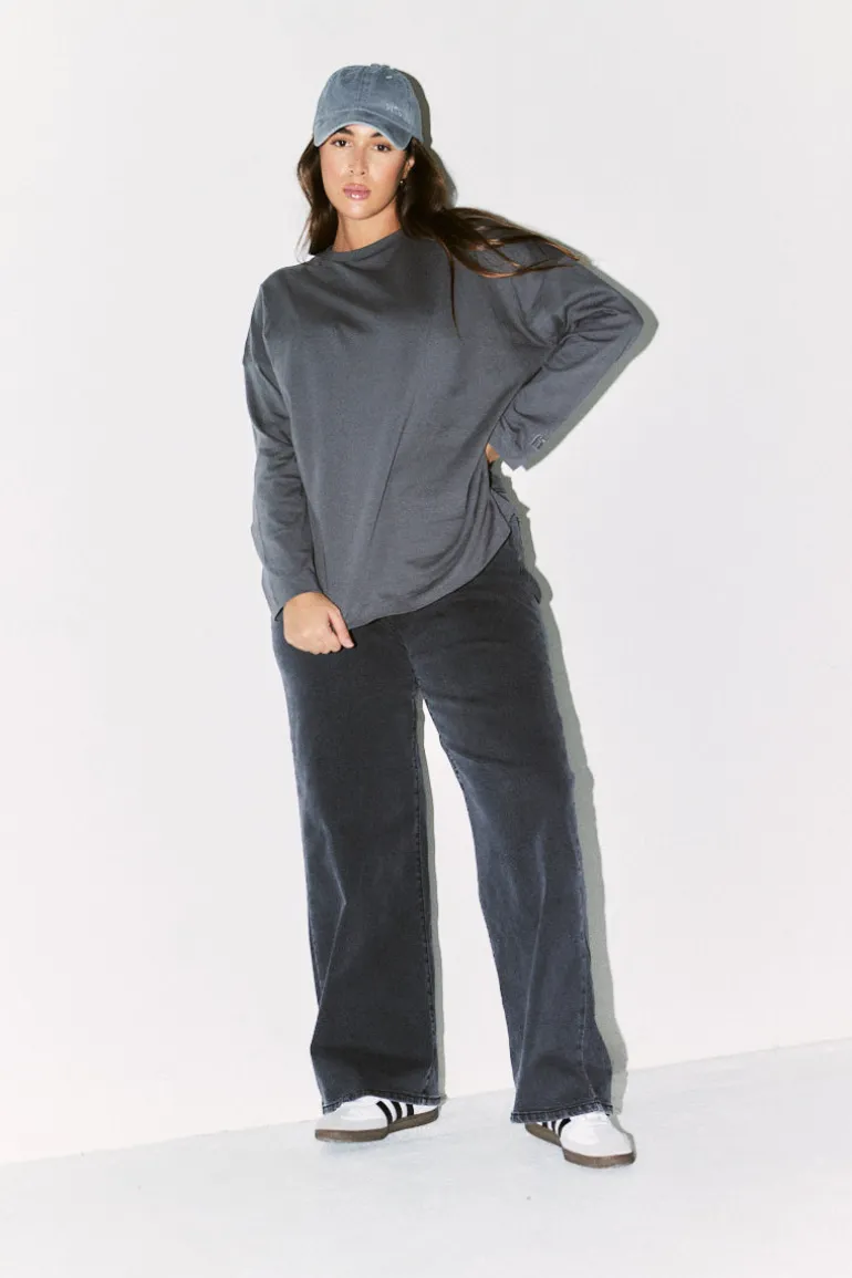 Fits Embroidered Crew Neck Long Sleeve T-Shirt