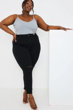 Ripped Knee Wash Stretch Skinny Jeans