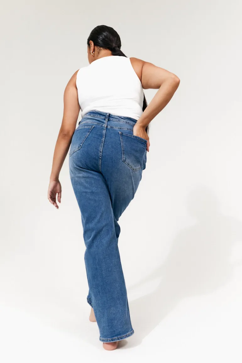 Sienna Straight Leg Jean