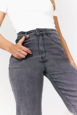Sienna Straight Leg Jean