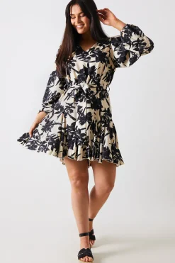 V Neck Balloon Sleeve Godet Mini Dress